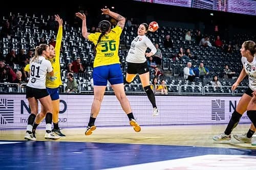 SLOVENKY NA ÚVOD VYROVNANE S BRAZÍLČANKAMI