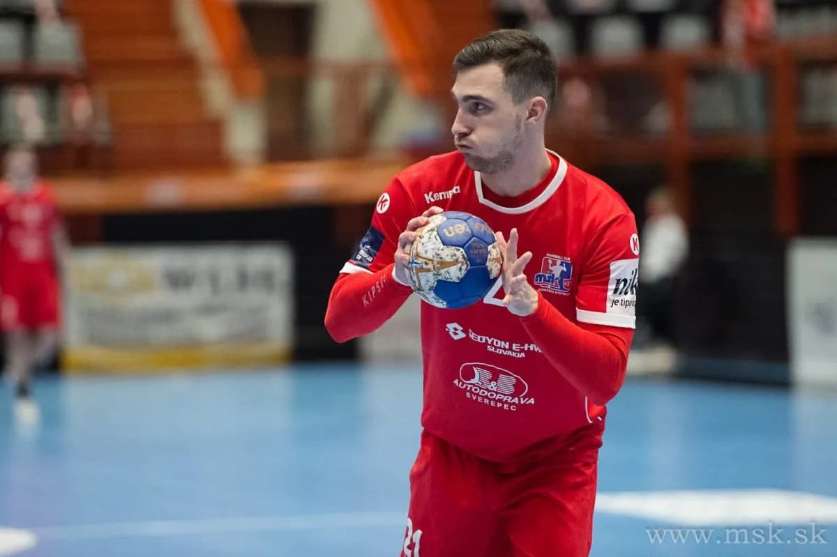 Sporta pribrzdila Crows, Považania nešetrili Topoľčancov