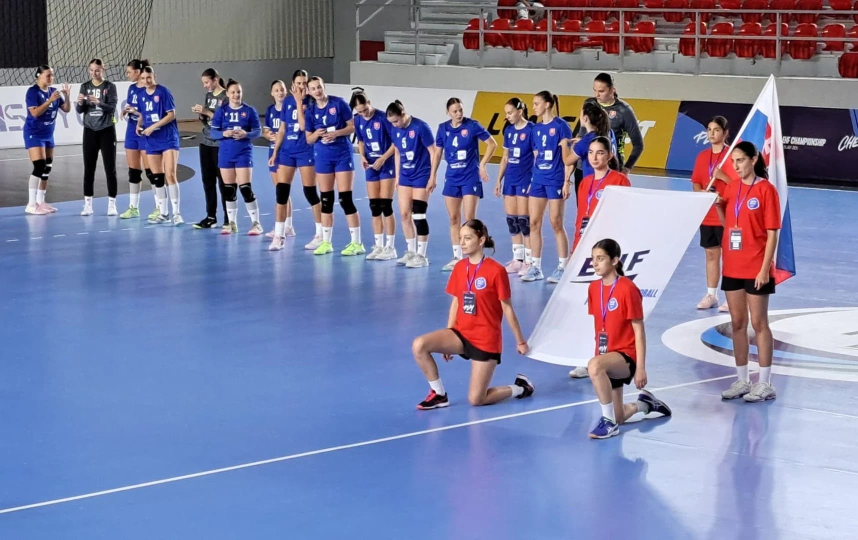 EHF CHAMPIONSHIP 2025: JUNIORKY V ZÁKLADNEJ SKUPINE BEZ STRATY BODU, IZRAEL ZDOLALI VYSOKÝM ROZDIELOM 