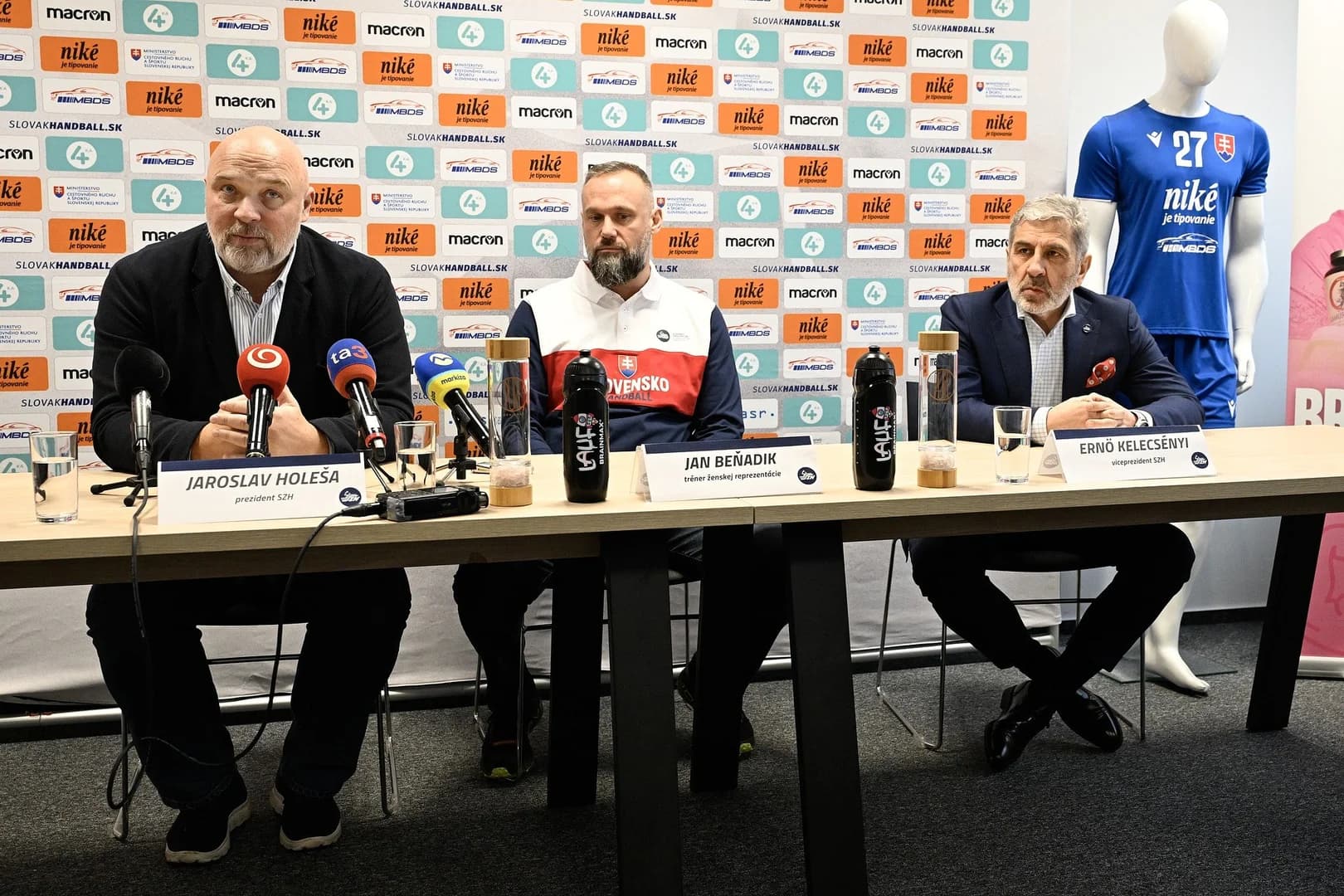 NOVÝM TRÉNEROM REPREZENTAČNÉHO DRUŽSTVA ŽIEN JE JAN BEŇADIK