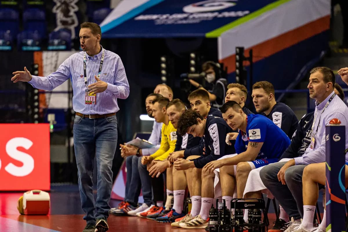 EHF EURO 2022: Do kľúčového duelu s Litvou aj s Rábekom