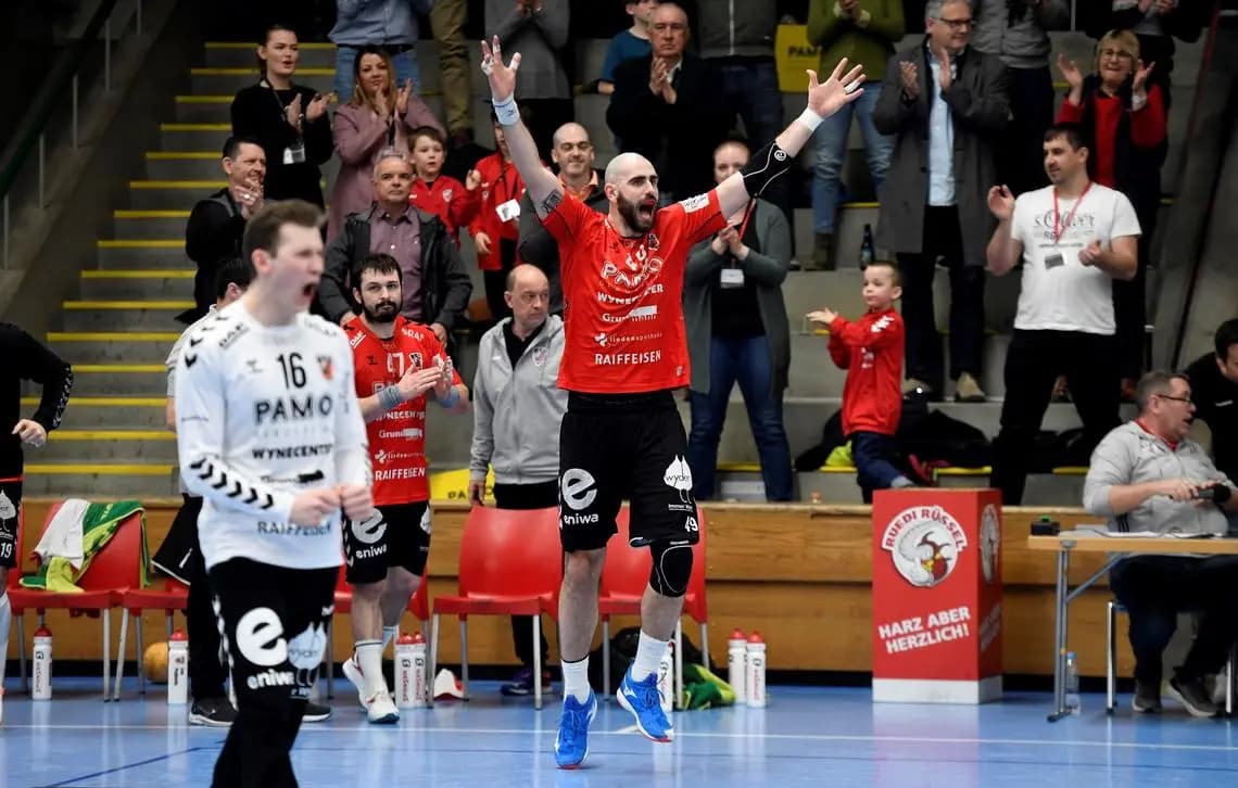 Slaninkov HSC Suhr Aarau so skalpom lídra Kadetten Schaffhausen