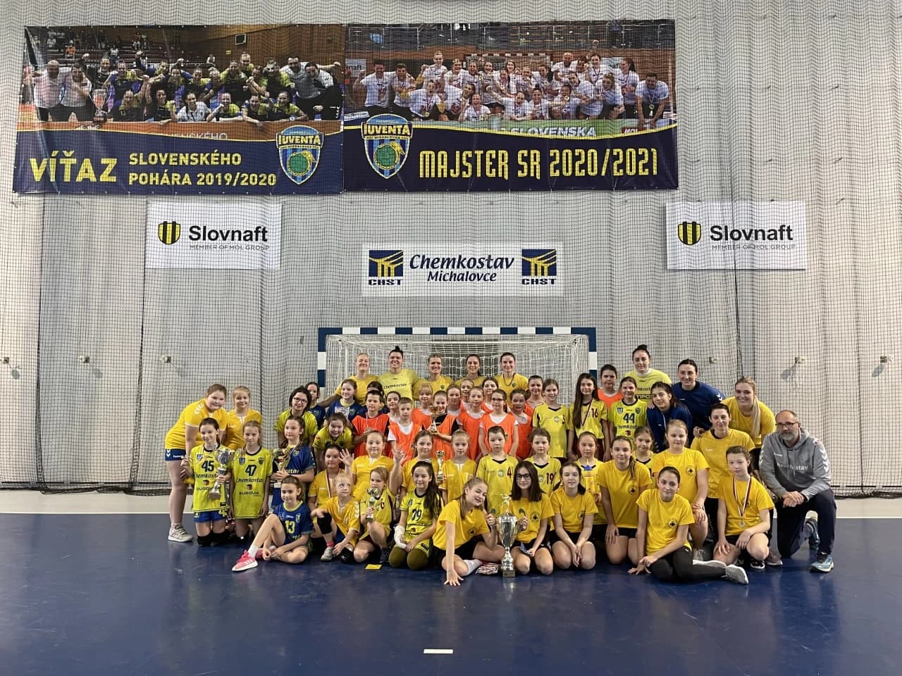 Turnaje v minihádzanej v Michalovciach a Trenčíne