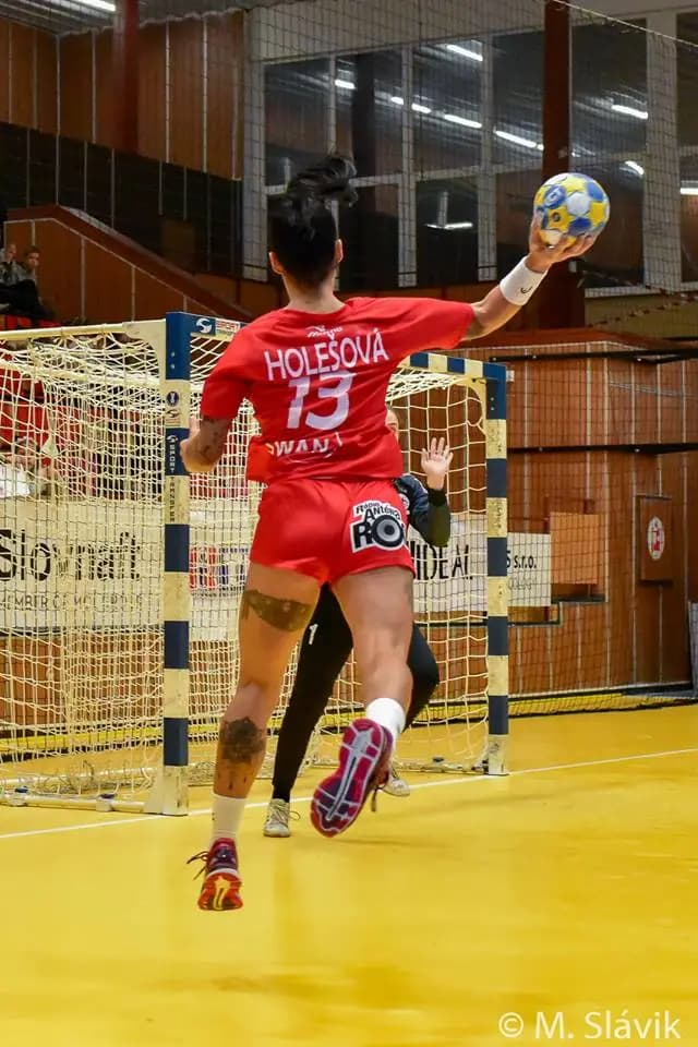 Holešovej trojgólový podiel na úspešnom vstupe Koprivnice do skupinovej fázy Pohára EHF