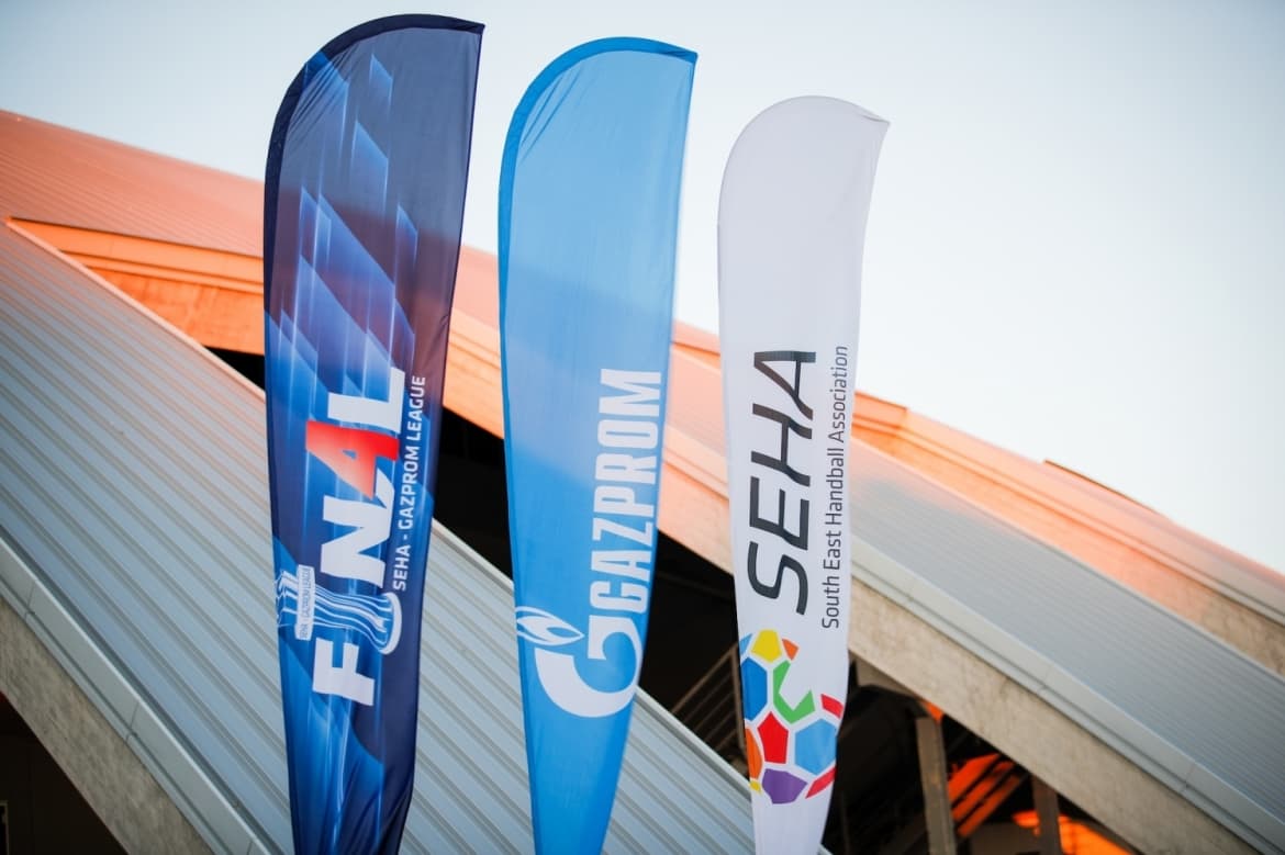 Na palubovke postupujúcim Vardar, na turnaji Final 4 SEHA ligy ho nahradí Záhreb