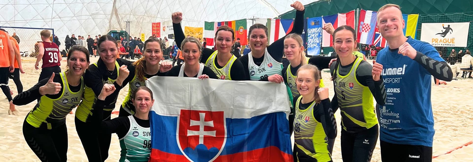 Triumf Kanonierok na Winter Prague Open Beach Handball