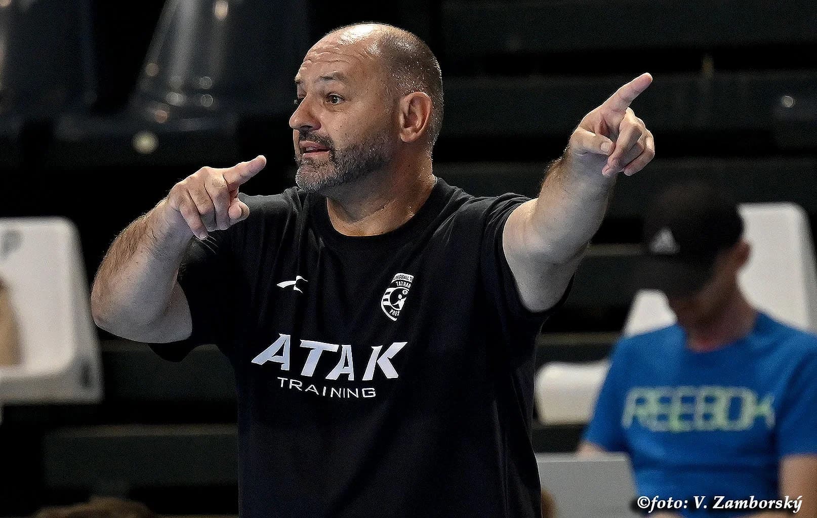 ŠTVRŤFINÁLE SP: OBRHAJCA TROFEJE CEZ MODRU HLADKO DO SEMIFINÁLE 