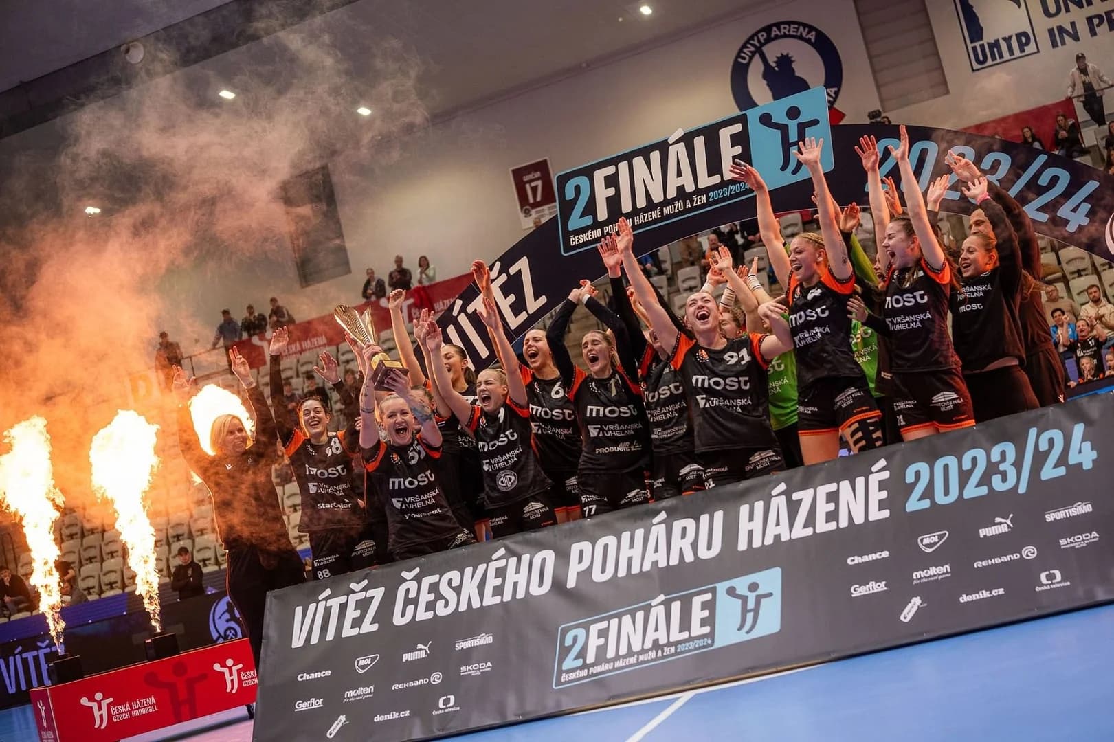Most obhájil trofej v Českom pohári, u mužov po 5 rokoch víťazom Karviná