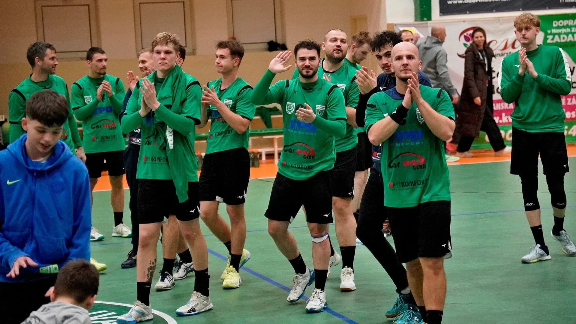 SLOVENSKÝ POHÁR: POVAŽSKÁ BYSTRICA A NOVÉ ZÁMKY BEZ PROBLÉMOV DO SEMIFINÁLE 