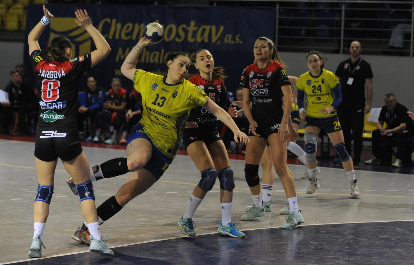Iuventa i Slavia dvojciferne