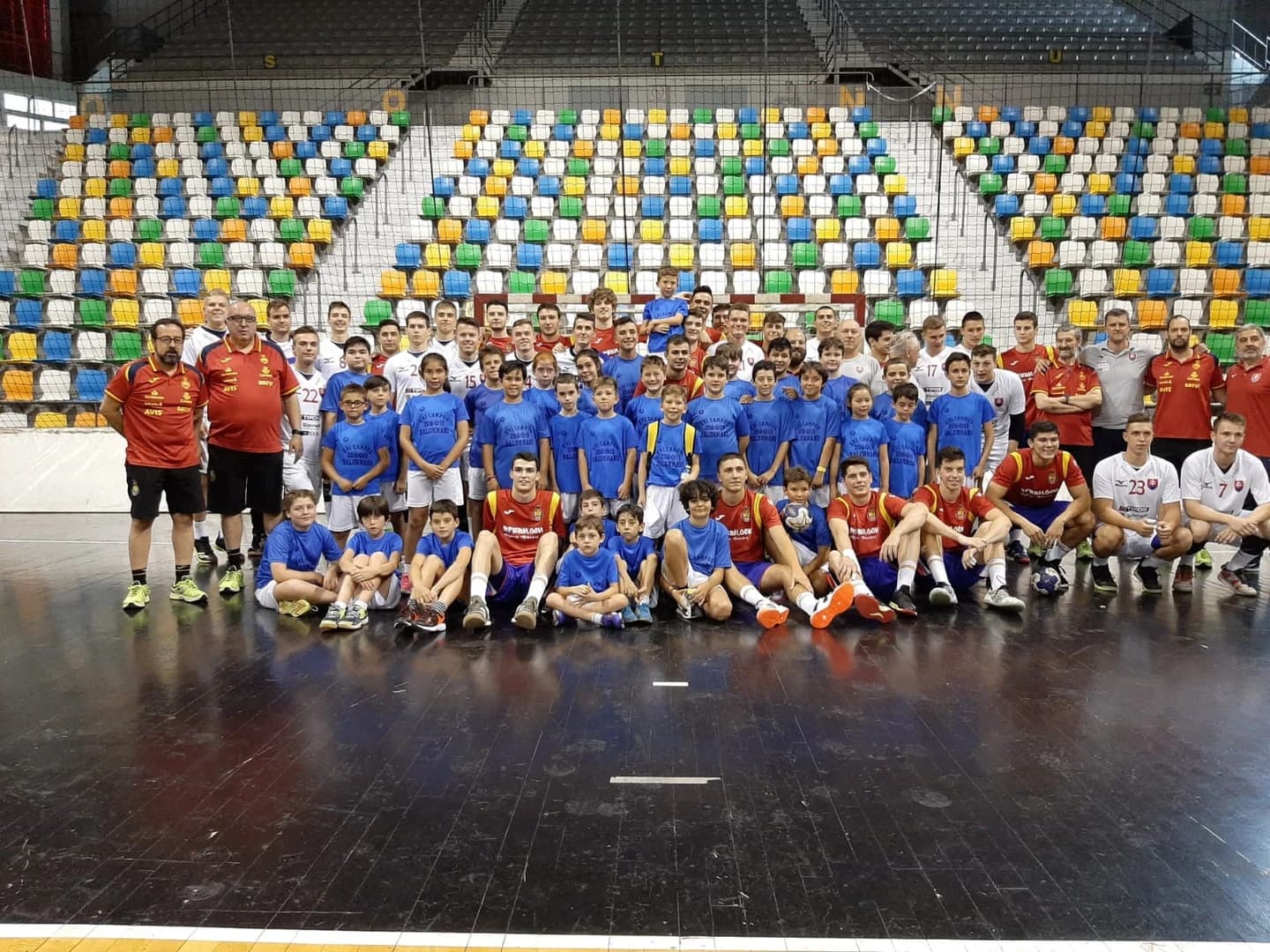 Slovenskí juniori potrápili Španielov, v odvete im už došli sily