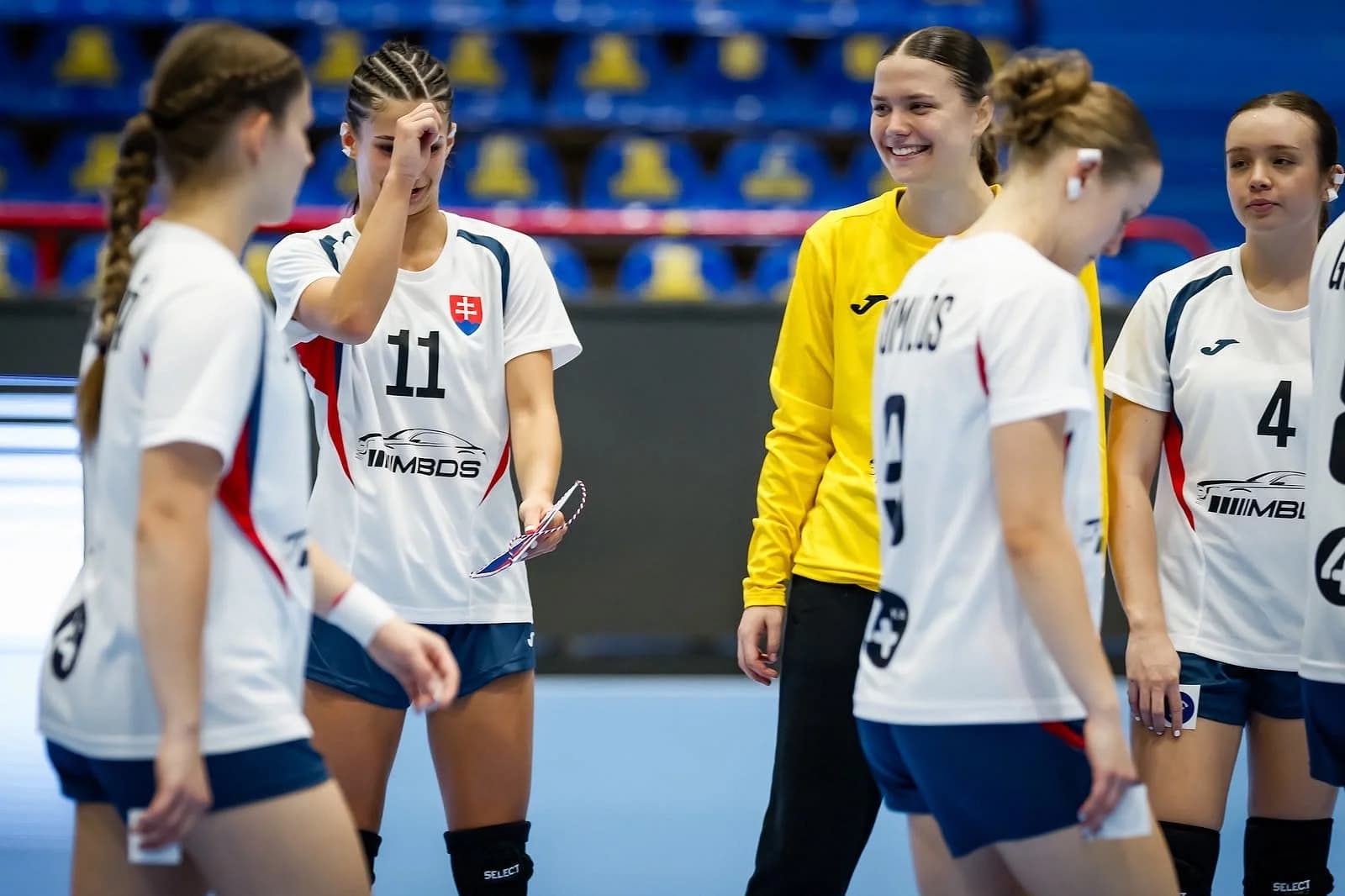 MAJSTROVSTVÁ SVETA KADETIEK: SLOVENKY ZDEMOLOVALI ANGOLU A POSTUPUJÚ ZO ZÁKLADNEJ SKUPINY 