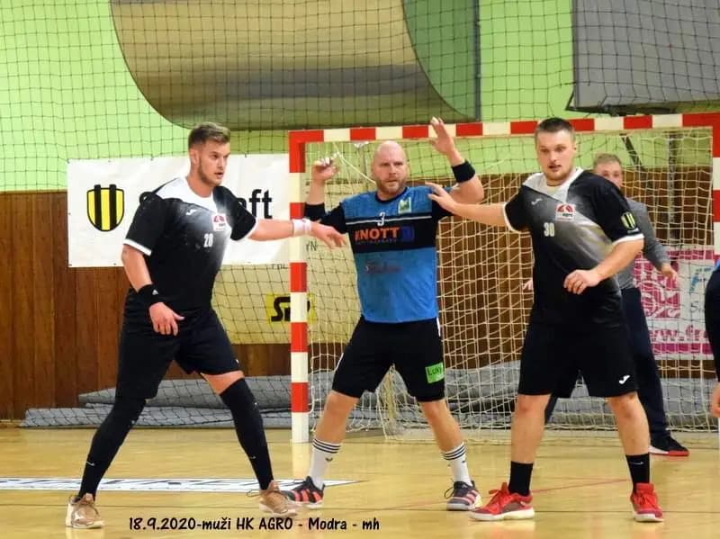 Prvé víťazstvo Topoľčian, Šaľa zabrala vonku a je druhá