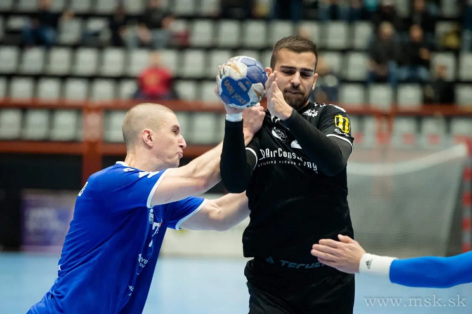 V Slovnaft handball extralige tri jasné víťazstvá favoritov