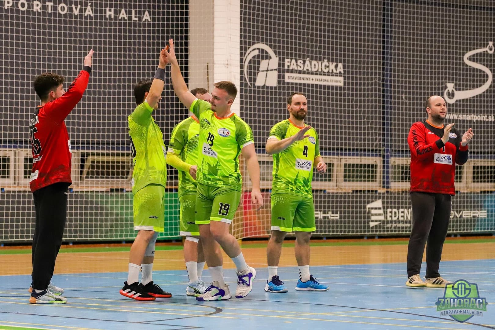 NHE: Bojnice s 15-gólovým Bogárom víťazne proti Košiciam, Modra zaskočila ŠKP