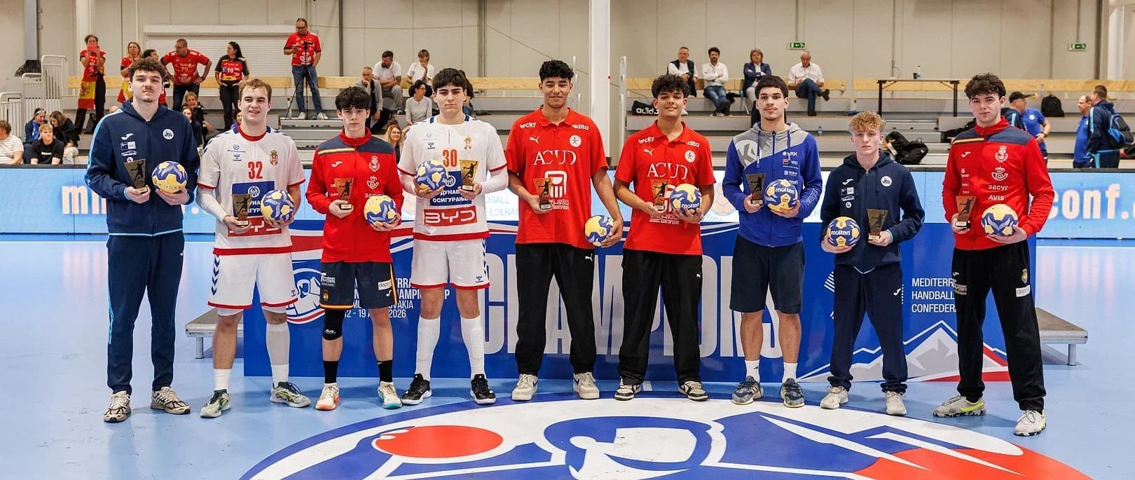 MEDITERÁNSKE HRY: V ALL STARS TEAME AJ DVOJICA SLOVÁKOV MATÚŠ MAJIRSKÝ S JAKUBOM VALENTOM  