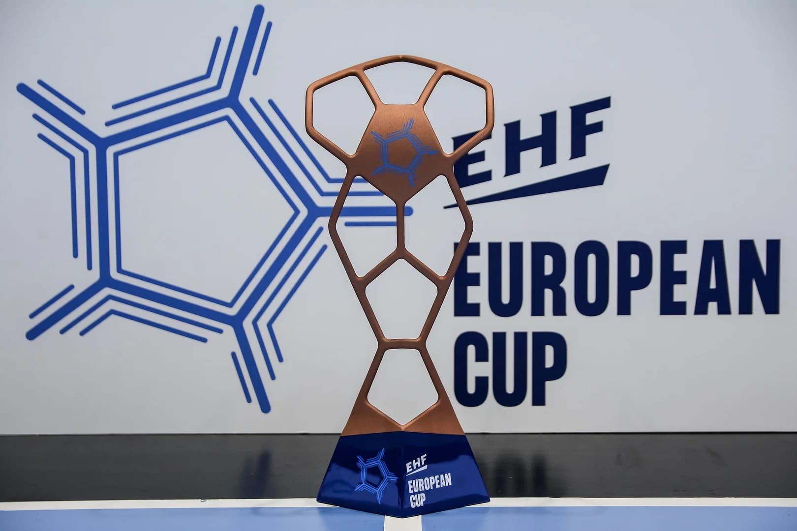 POHÁROVÁ EURÓPA: SLOVENSKÍ ZÁSTUPCOVIA SPOZNALI SÚPEROV V EURÓPSKOM POHÁRI, ZNÁME SÚ AJ PREDKOLÁ PRE EURÓPSKU LIGU 