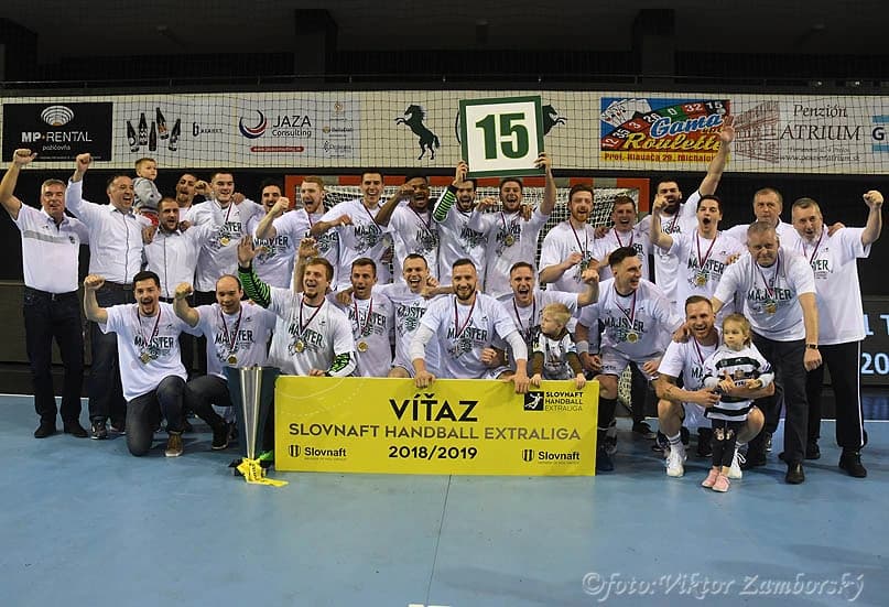 Fotky víťazných tímov v sezóne 2018/2019