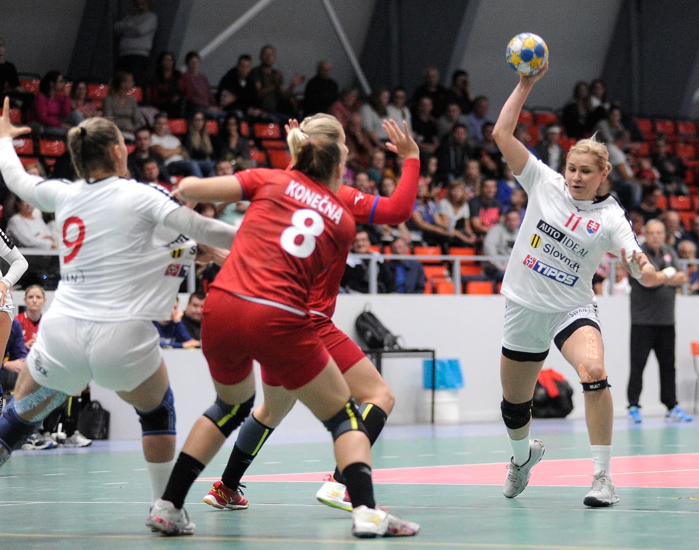 Pri Packovej premiére prehra Sloveniek vo federálnom derby
