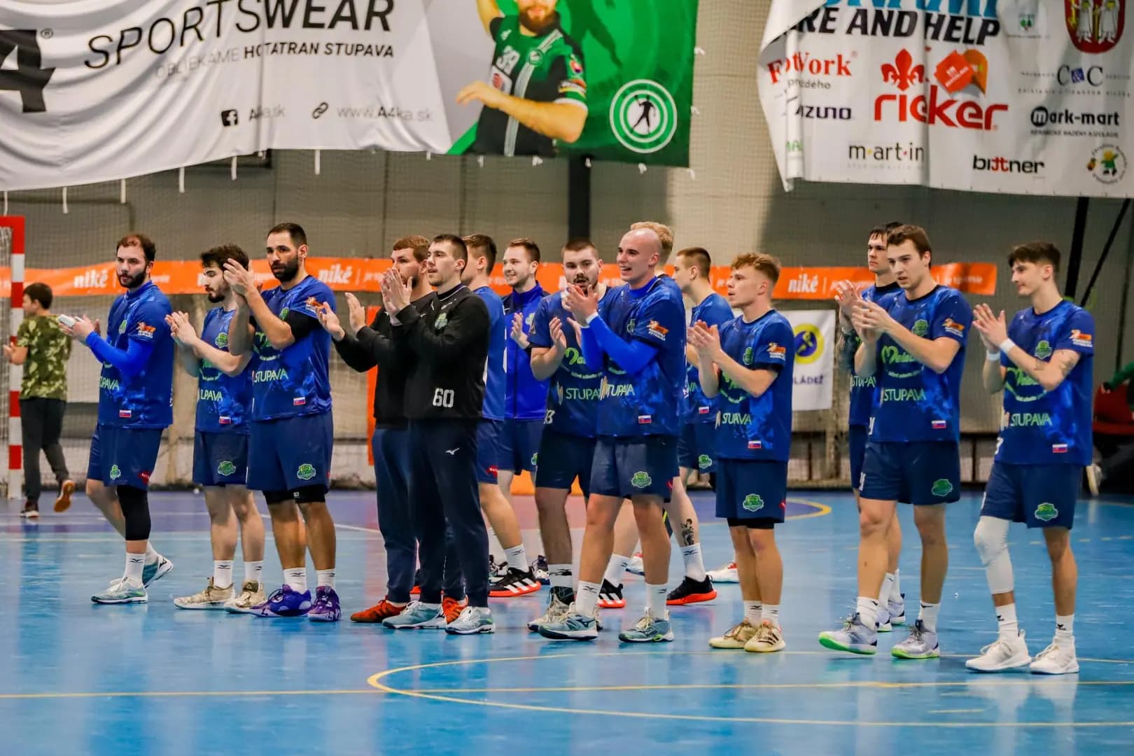 NHE: V Hlohovci remíza Sporty so Záhorákmi