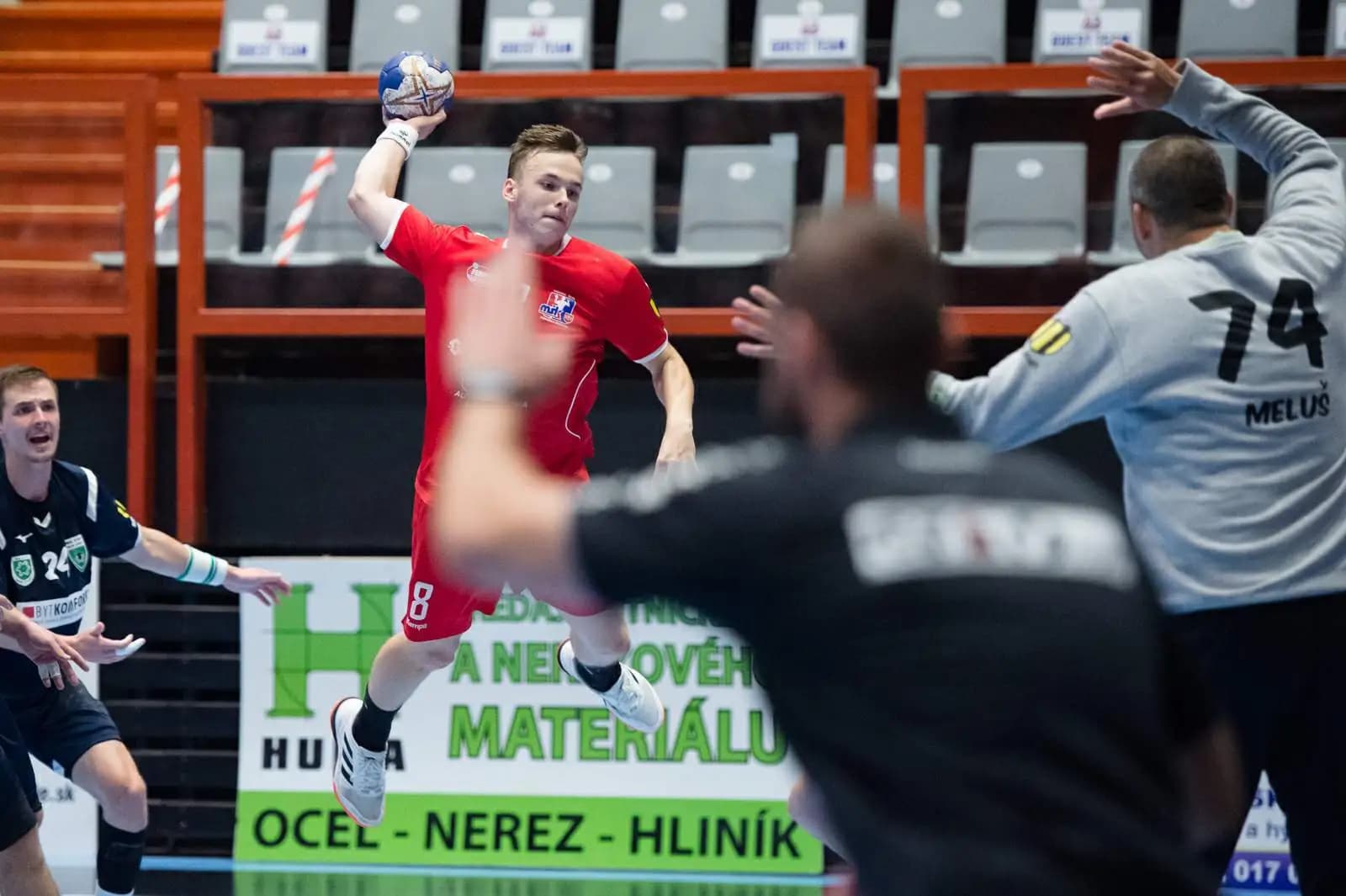 Vysoké víťazstvá Prešova a P. Bystrice, u súpera bodoval len Hlohovec