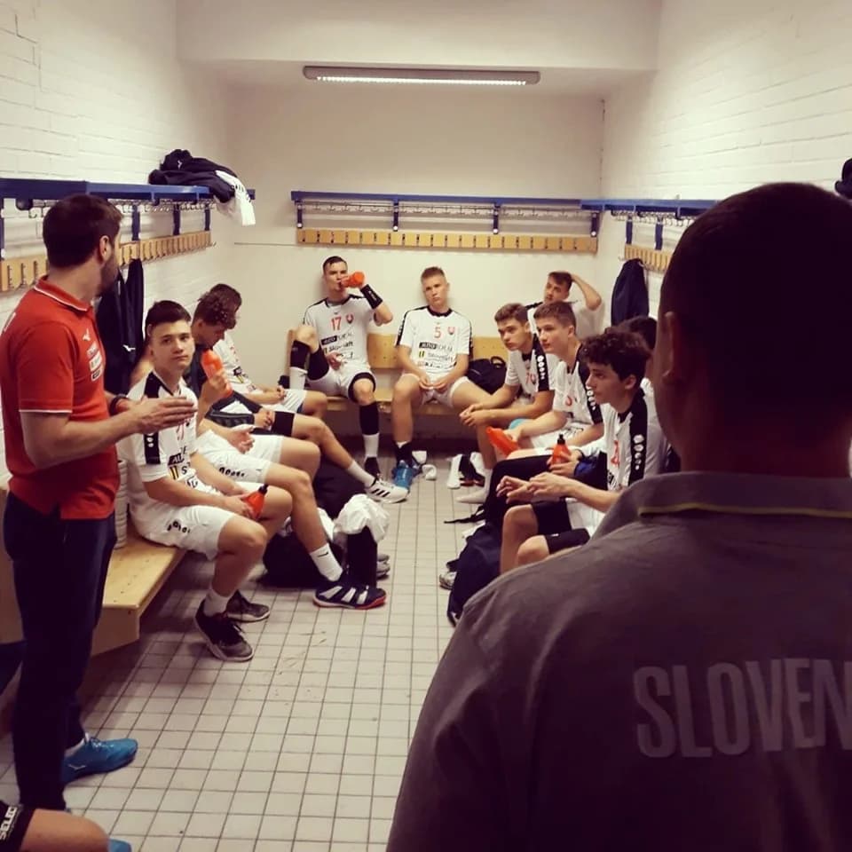 Kadeti SR do Bulharska, juniori do Bosny a Hercegoviny