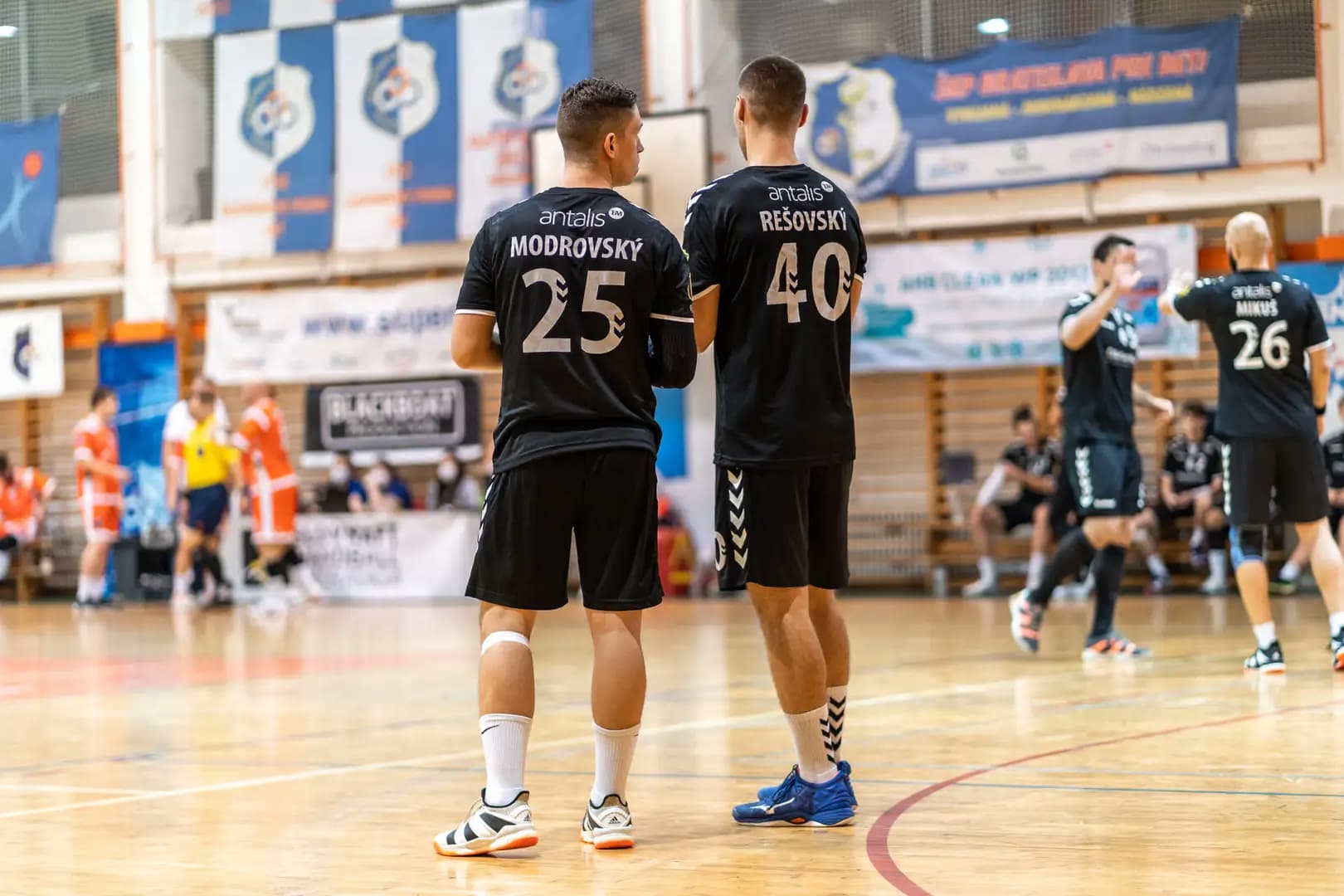 Mladí Topoľčanci sľubujú boj o body, hráči ŠKP sa tešia a hádzanou sa chcú baviť
