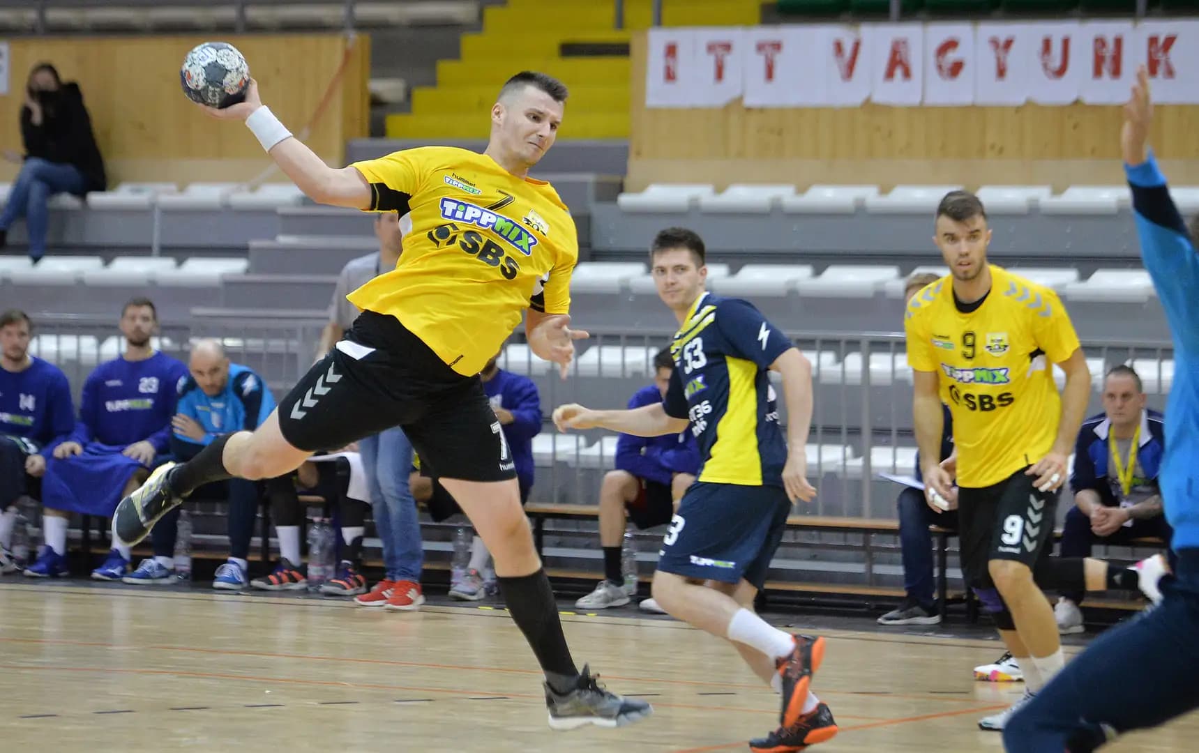 Macháč doviedol Eger k prvému víťazstvu, M. Straňovský sa so Szegedom tešil z prvého triumfu v dueli LM