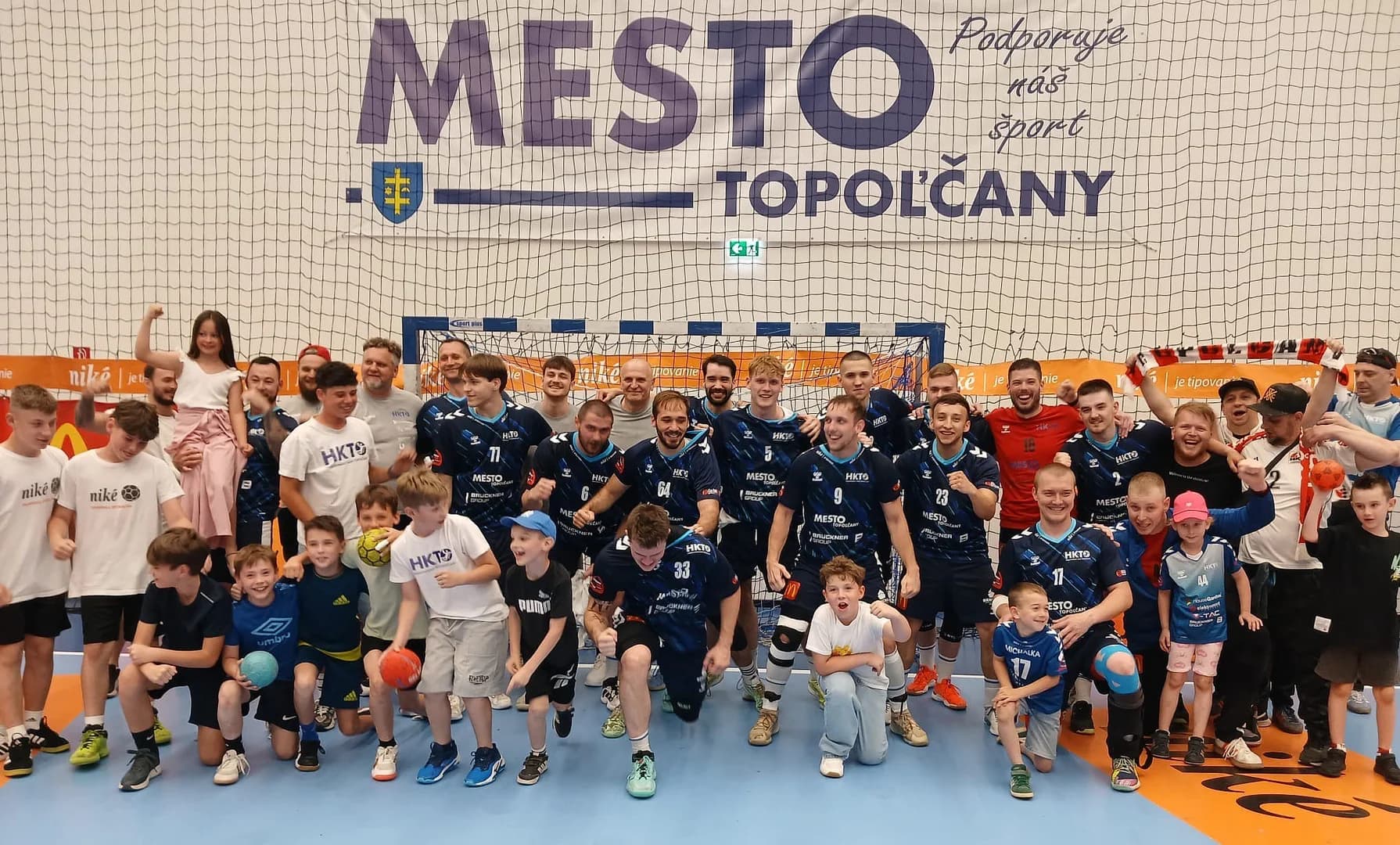 BARÁŽ NHE: TOPOĽČANY SI V DOMÁCEJ ODVETE VYBOJOVALI EXTRALIGOVÚ MIESTENKU PO VÍŤAZSTVE 23:15