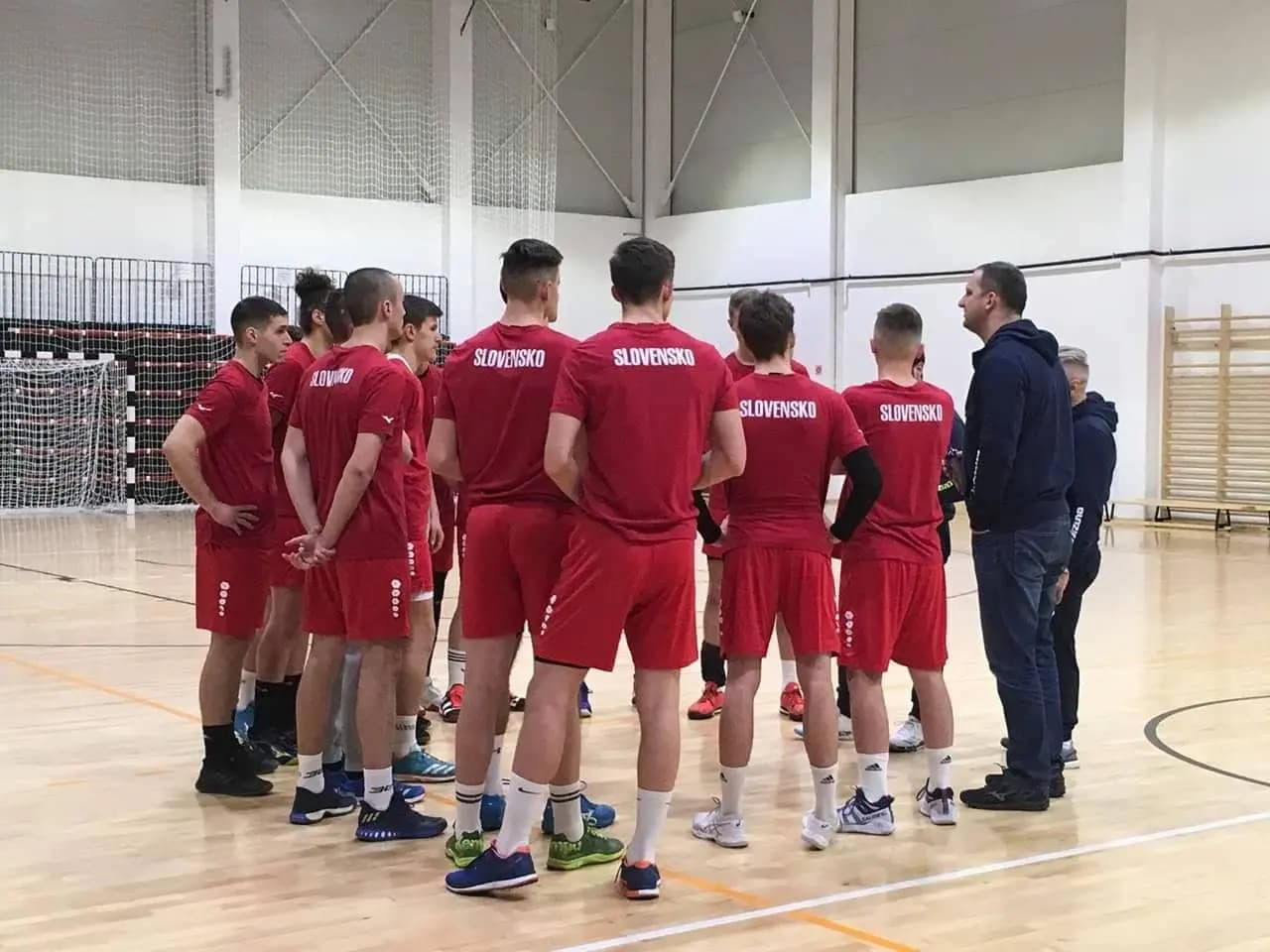 Na záver turnaja hladká prehra s Maďarskom, tím juniorov v Balatonboglári tretí