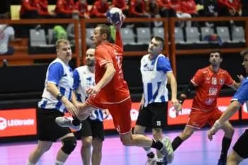 NHE: Líder z Považia nedal šancu Hlohovcu, vyhral o jedenásť gólov