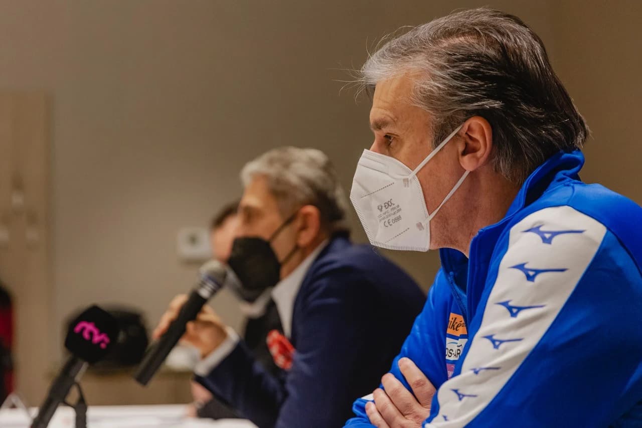 Repre ženy: Pčola asistentom Dueňasa