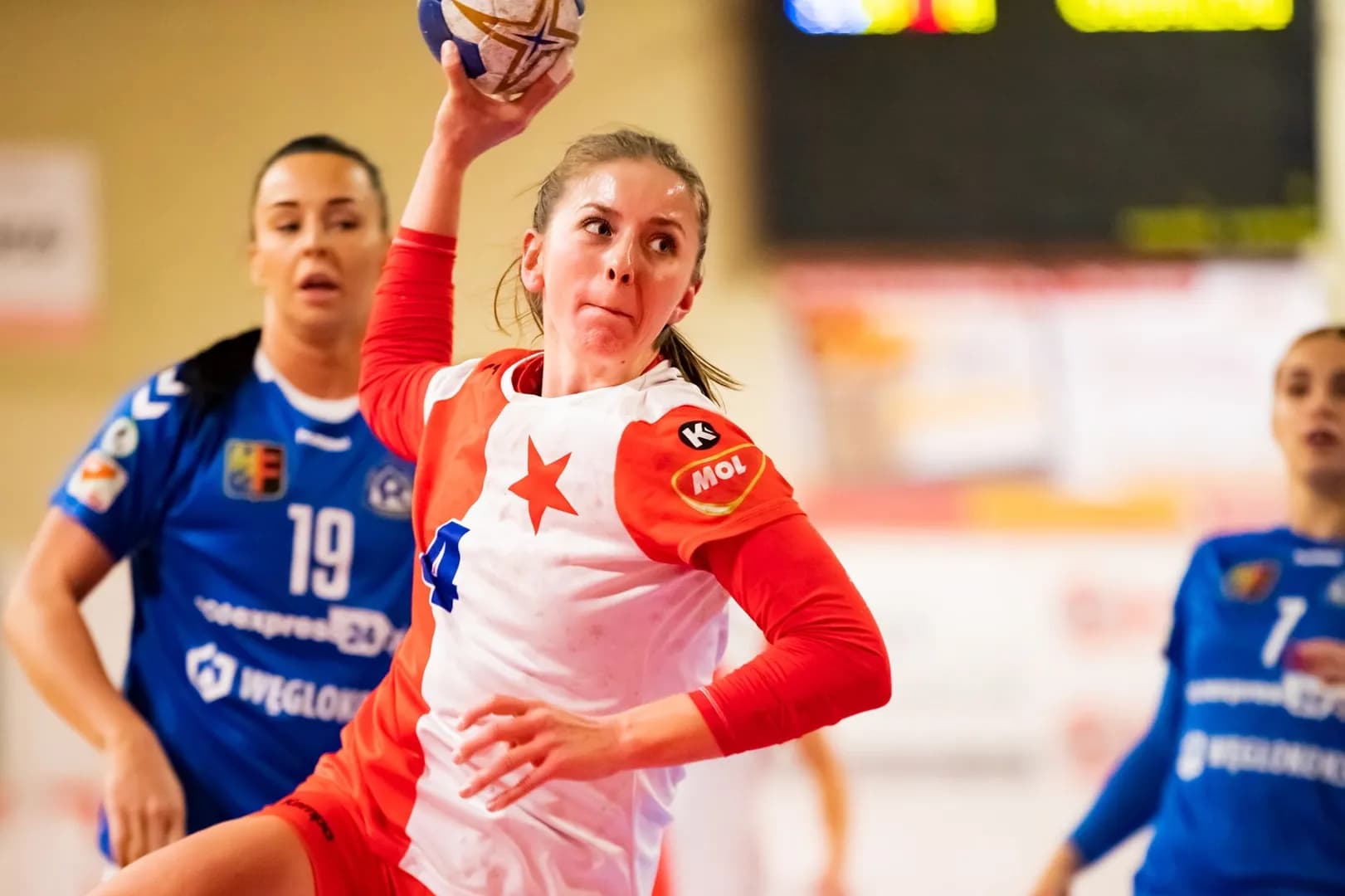 MOL liga: Súboj tabuľkových susedov i pohárových súperov pre Slaviu