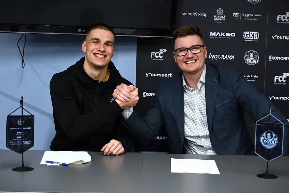 Hniďák o rok dlhšie v Lovosiciach