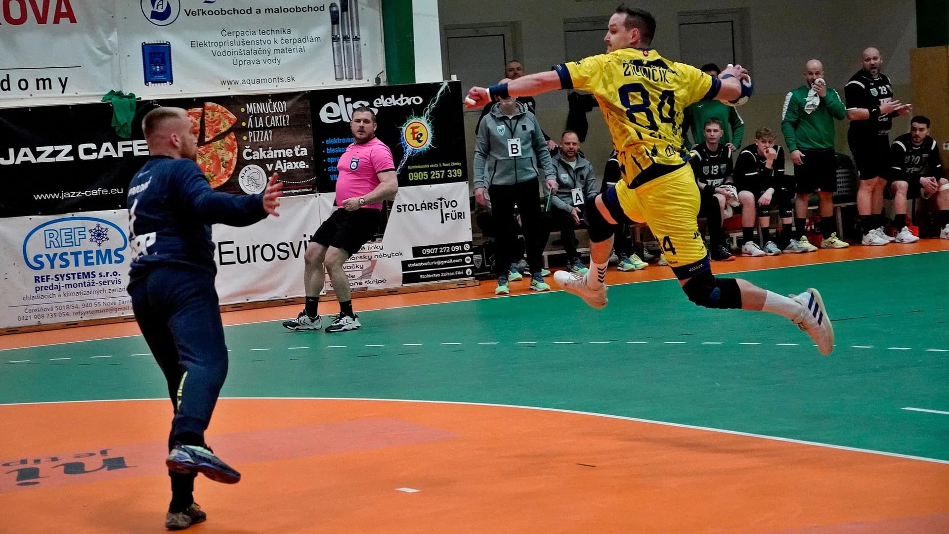 V ŠLÁGRI DEĽBA BODOV MEDZI NOVÝMI ZÁMKAMI A BOJNICAMI, TEŠÍ SA AJ HLOHOVEC 