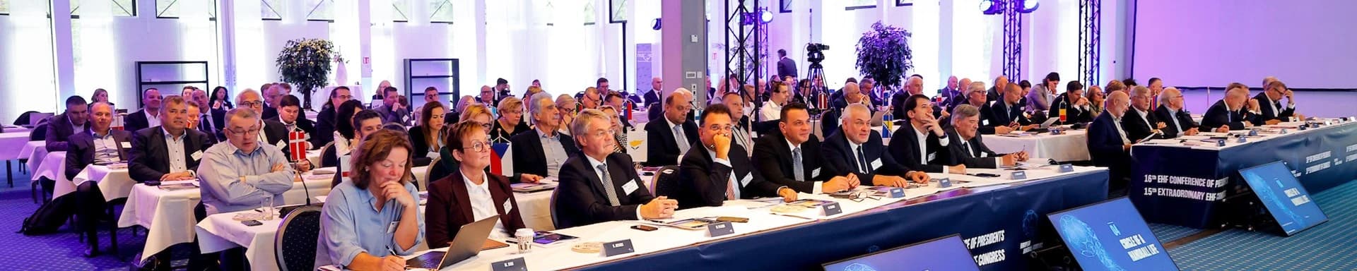 Od roku 2024 na mládežníckych ME 24 tímov, EHF rozšíri skupinovú fázu EL mužov na 32 družstiev