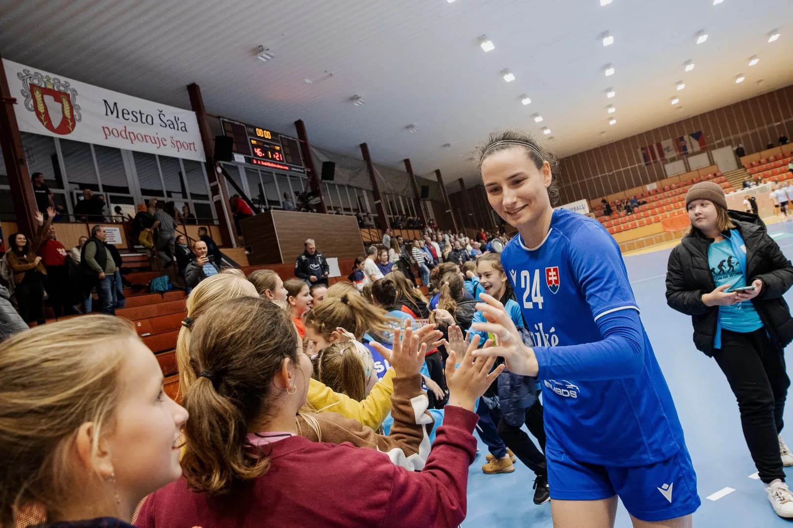 Repre ženy: Vysunutá obrana priniesla menej gólov v slovenskej sieti a vyššie víťazstvo ako doma