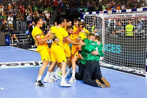 LM mužov: Tesný barcelonský triumf, vo finále v akcii aj Slovák V. Rančík