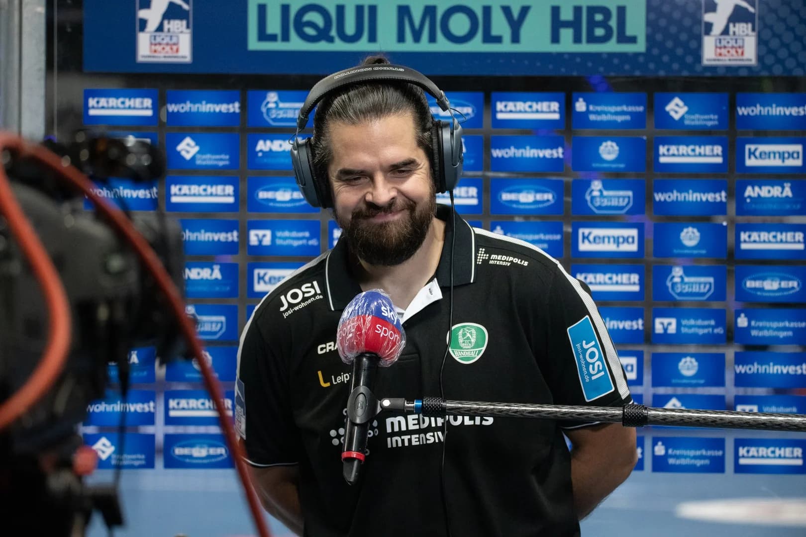 Putera ako za starých čias, podľa manželky v bránke vyvádzal