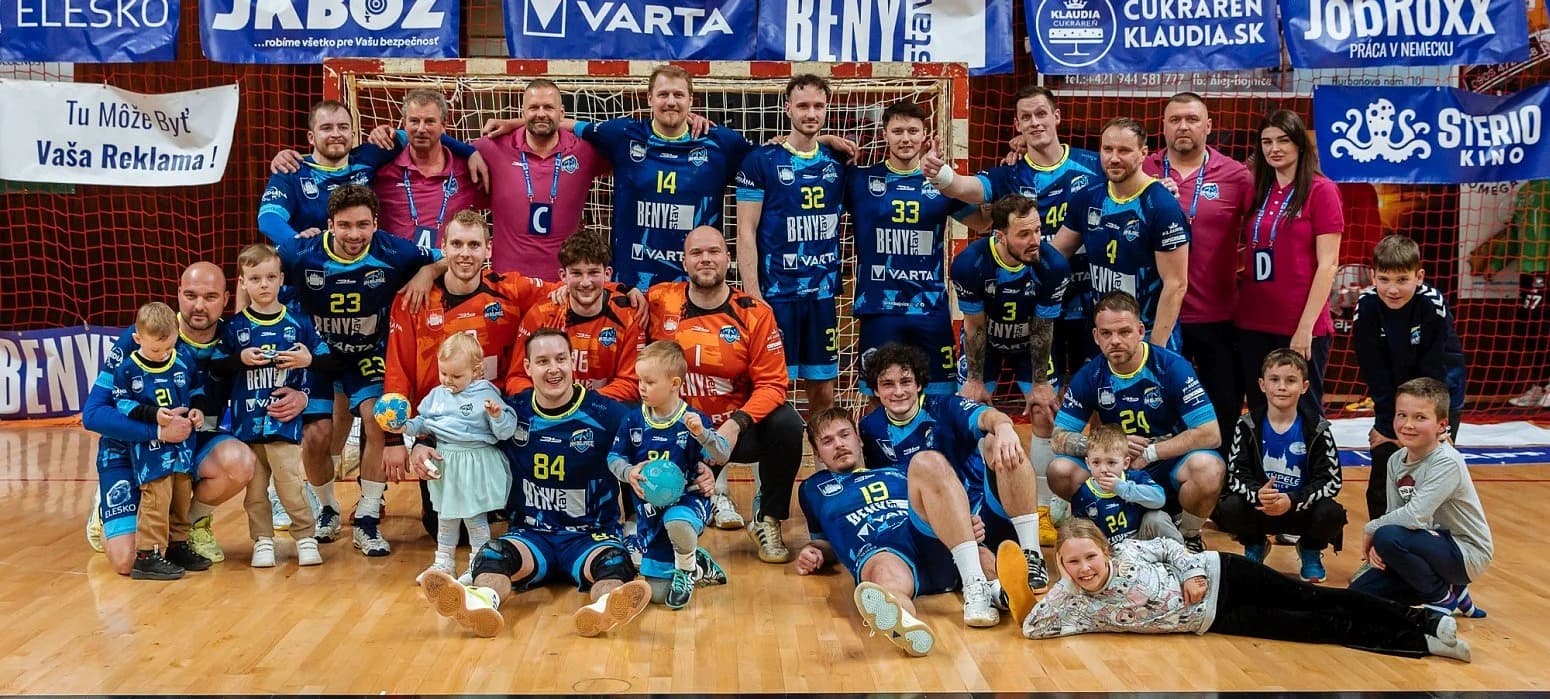NHE: NADSTAVBA NAJLEPŠÍCH SA SKONČILA, ÚČASTNÍK BARÁŽE STÁLE ZNÁMY NIE JE. TOPOĽČANOM ZARIADIL VÍŤAZSTVO 15-GÓLOVÝ JAKUB VALENT 