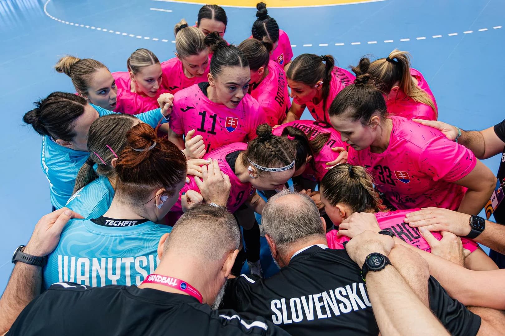 REPRE ŽENY: TRÉNER BEŇADIK HODNOTÍ ZÁVEREČNÉ ZÁPASY EHF EURO CUPU 