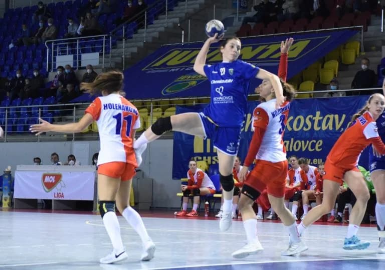 MOL liga: Slovenskí pohároví zástupcovia nadeľovali, Iuventa lídrom
