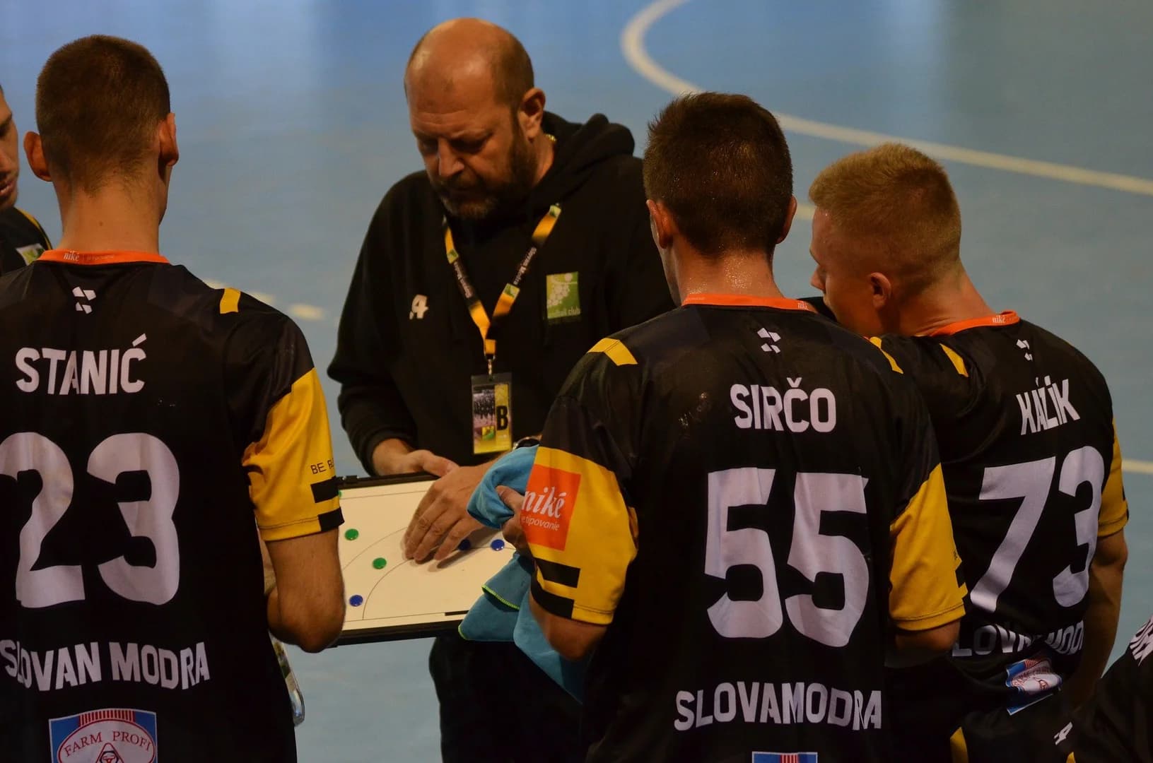 MODRA V PRVOM BARÁŽOVOM ZÁPASE NHE SO ŠESŤGÓLOVÝM VÍŤAZSTVOM NAD DUNAJSKOU STREDOU