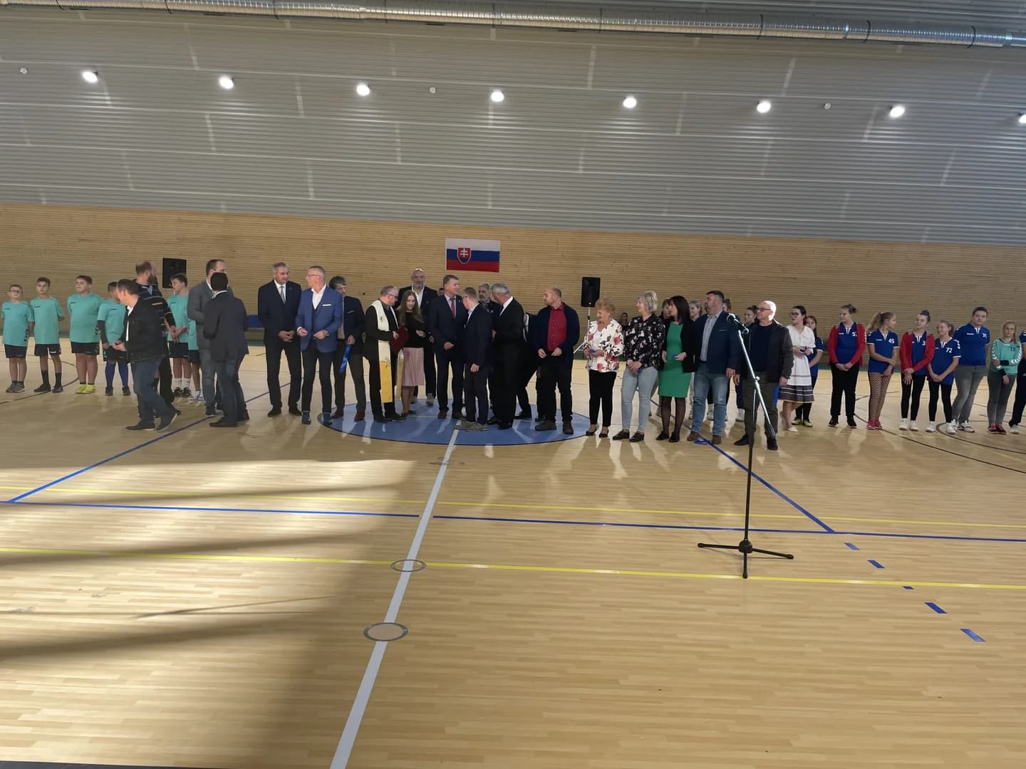 V Bytči otvorili športovú halu, primátor by v hádzanárskom klube opäť rád videl aj tím senioriek