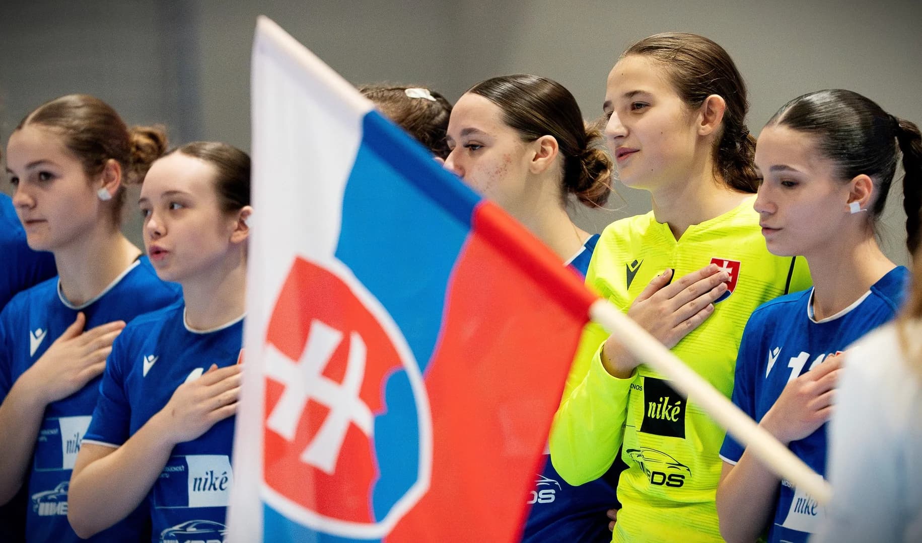  TURNAJ OLYMPIJSKÝCH NÁDEJÍ: NAŠE KADETKY PO SKVELOM ÚVODE NESTAČILI NA MAĎARKY 