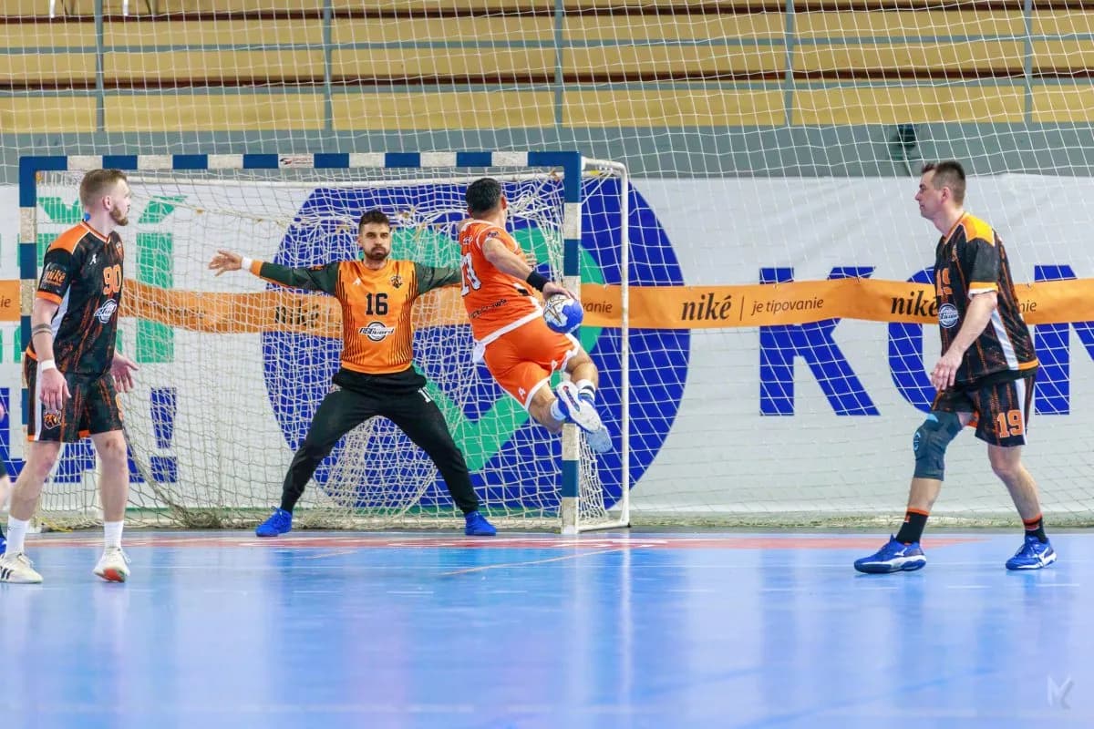 Od soboty v NHE súboje play-off i duely o Ligový pohár