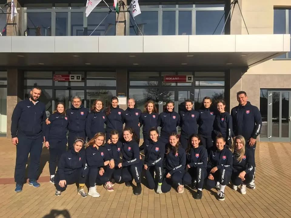 Kadetky Slovenska na turnaji v Maďarsku tretie