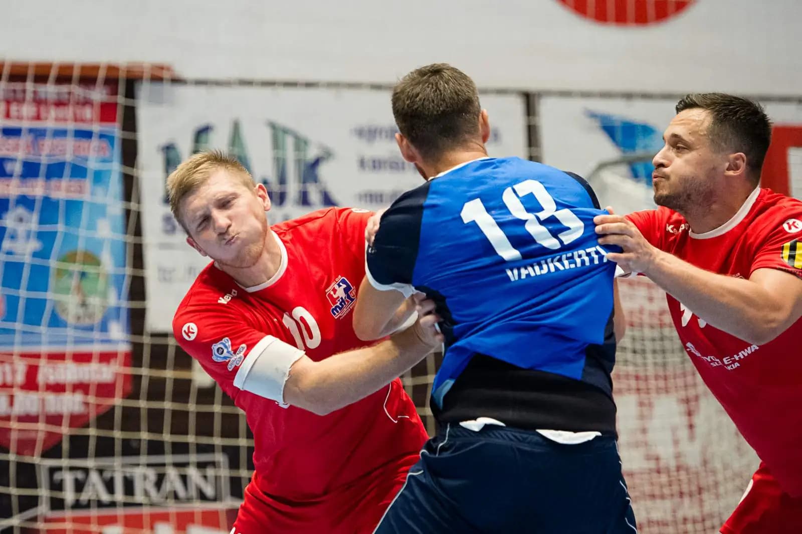 Slovnaft handball extraligy - Súboj tretieho s druhým pre Považanov