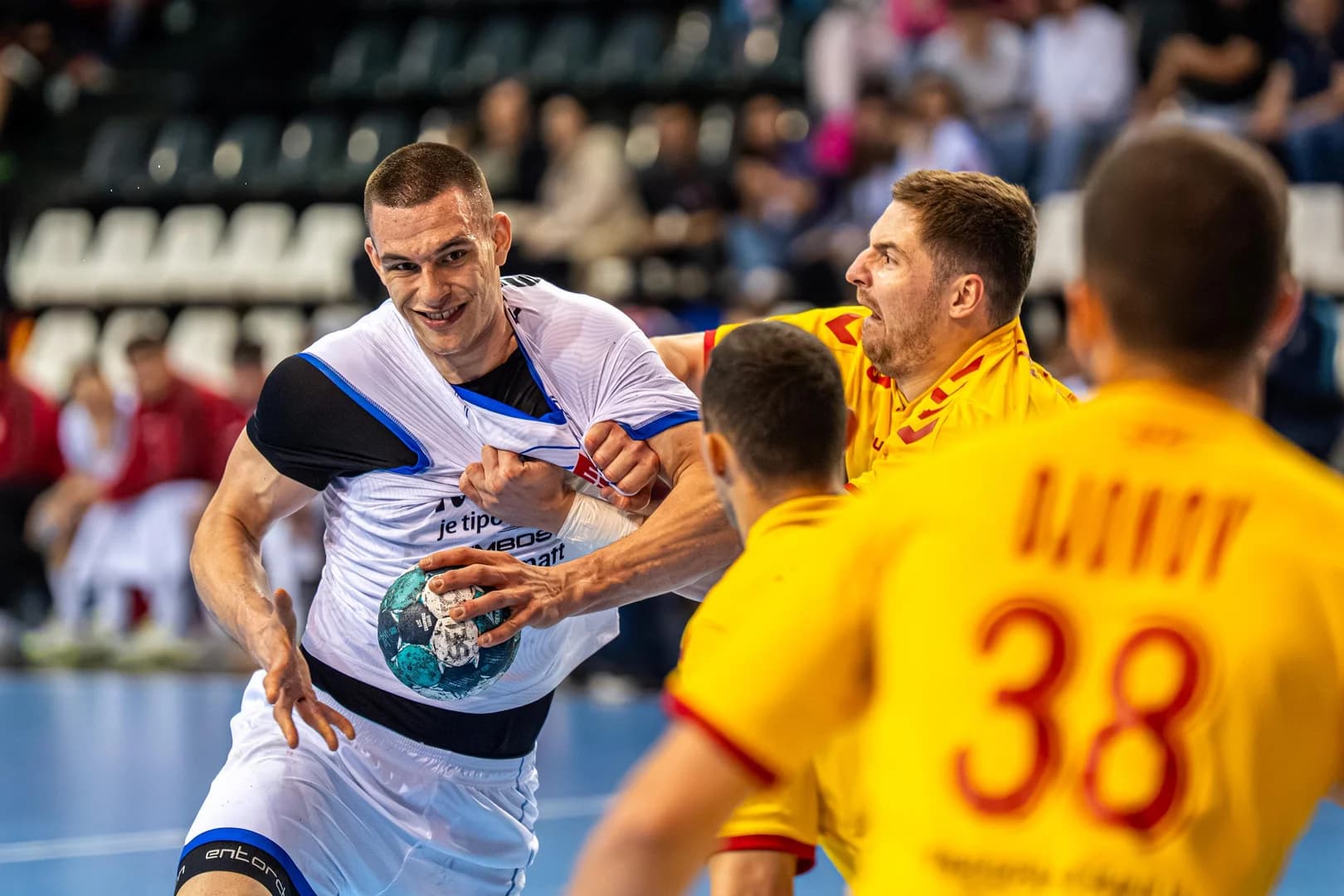 REPREZENTANT JAKUB FÉDER SA SŤAHUJE DO PREŠOVA 