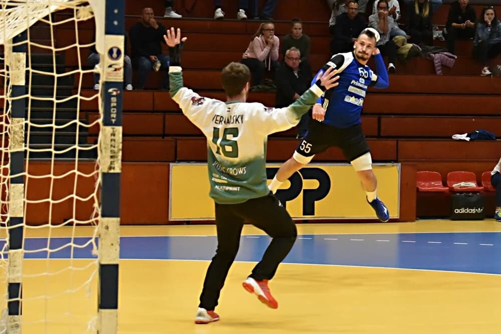Domáci v piatok v SHE bez víťazstva
